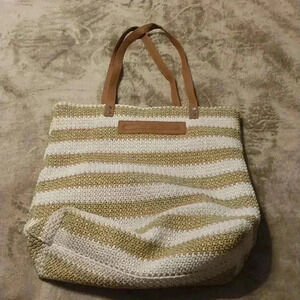 Jewel by Thirty One Crochet Bag